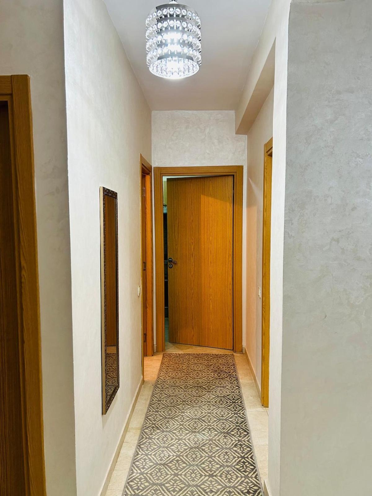 Bright Downtown Appartement